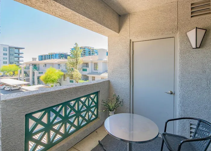 Remodeled Suite Poolside Sonoran Desert Escape Apartment