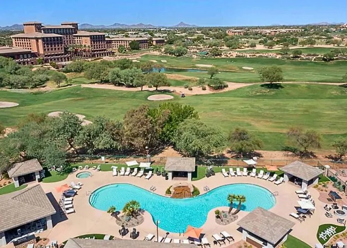Apartment Remodeled Suite Poolside Sonoran Desert Escape