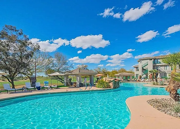Apartment Remodeled Suite Poolside Sonoran Desert Escape